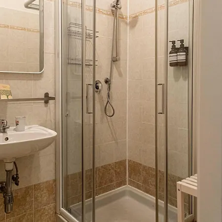 Zanobi 45 ゲストハウス 3*