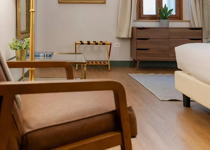 Zanobi 45 3* Florence